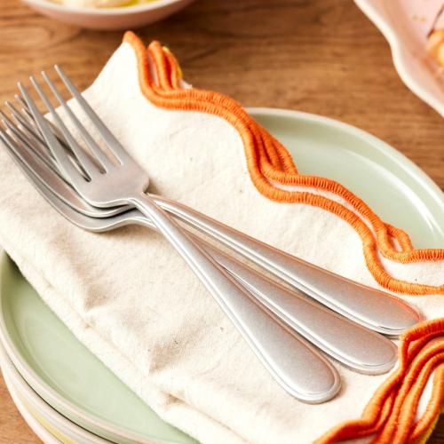 https://mcdougalls.shop/wp-content/uploads/product/158023_Jamie Oliver Big Love Neat napkins set of 4 , 2.png