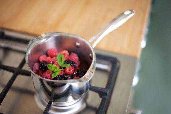https://mcdougalls.shop/wp-content/uploads/product/216295_S701 Stellar 7000 Milk Pan Propped-small.jpg