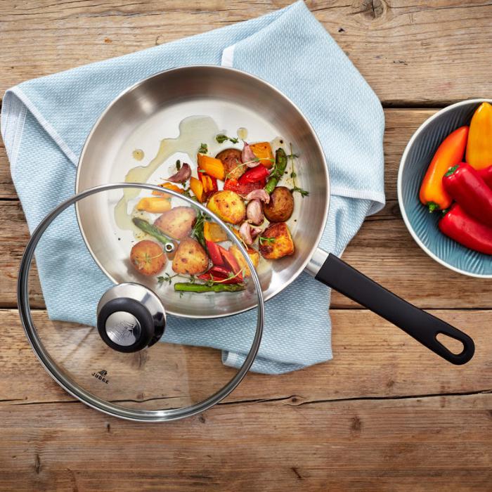 https://mcdougalls.shop/wp-content/uploads/product/331998_700px 24cm Judge vista saute pan PIC2.png