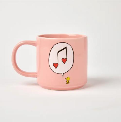 https://mcdougalls.shop/wp-content/uploads/product/MA1714_Snoopy mug love song snip2.png